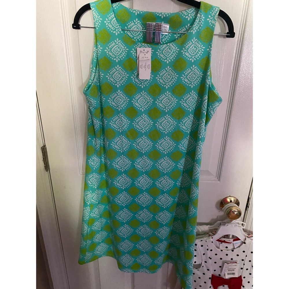 Dress‎